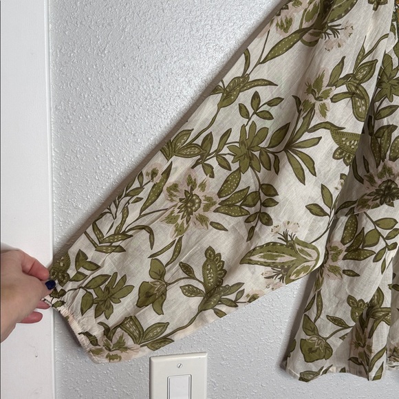 World Market Stella Ivory & Green Embroidered Floral Top S/M - Picture 3 of 6